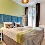 730 Art House Aparthotel 3*