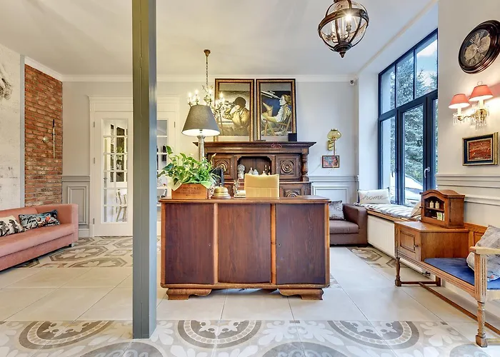 Ξενοδοχείο με διαμερίσματα 730 Art House 3*